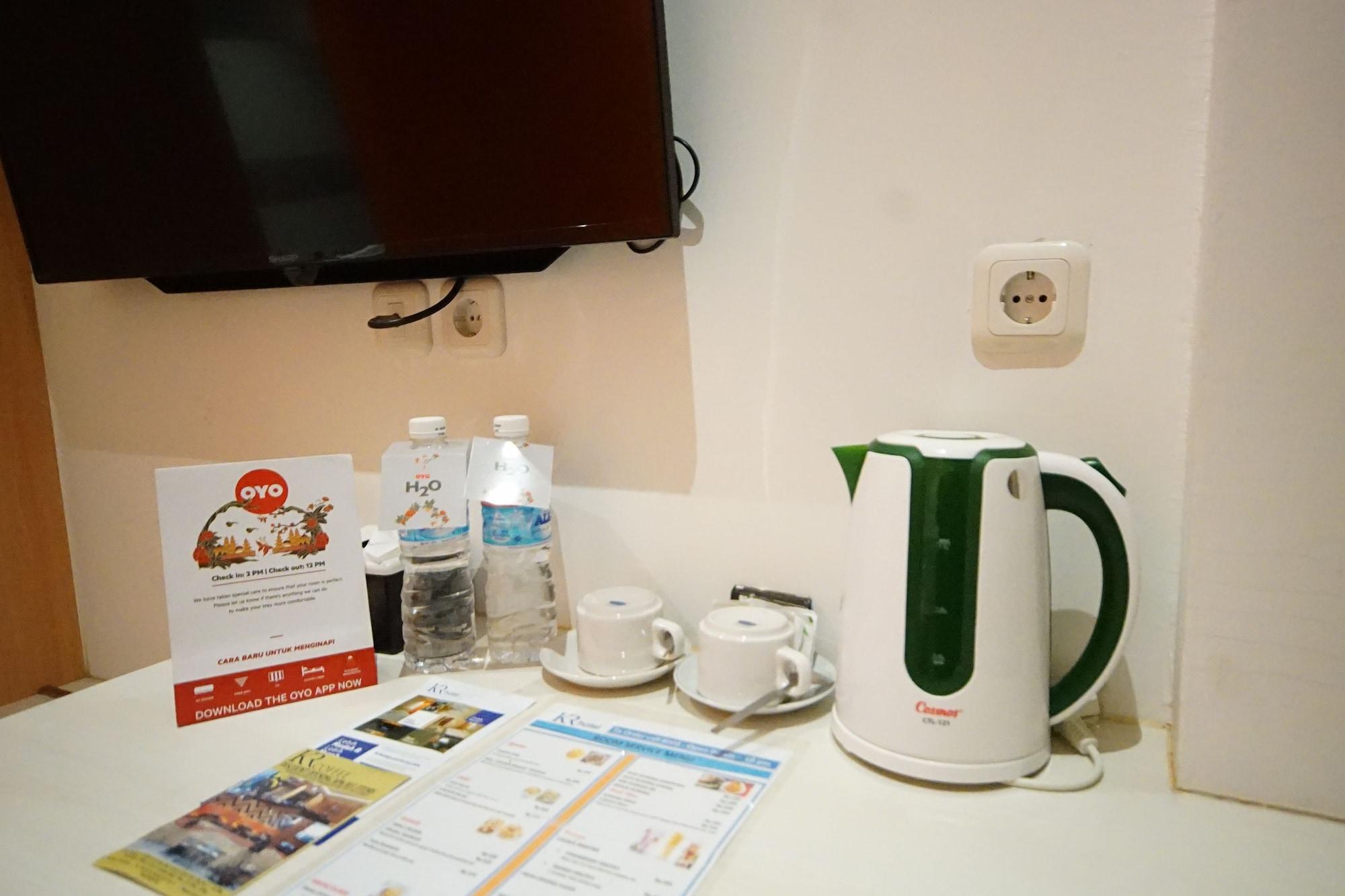 Oyo 344 Kr Hotel Палембанг Екстериор снимка