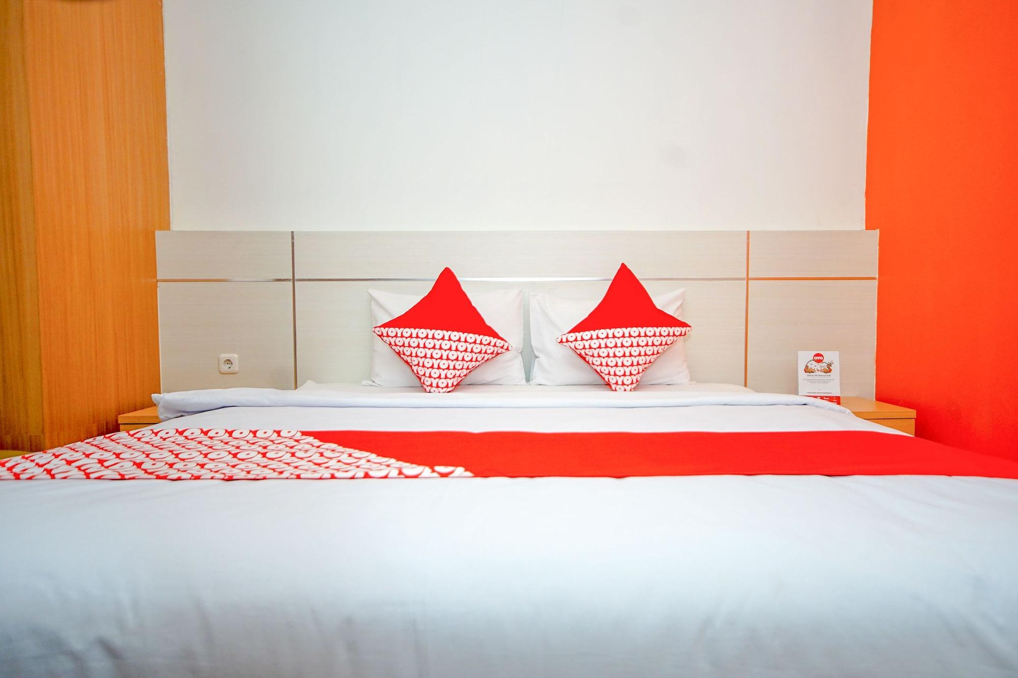Oyo 344 Kr Hotel Палембанг Екстериор снимка