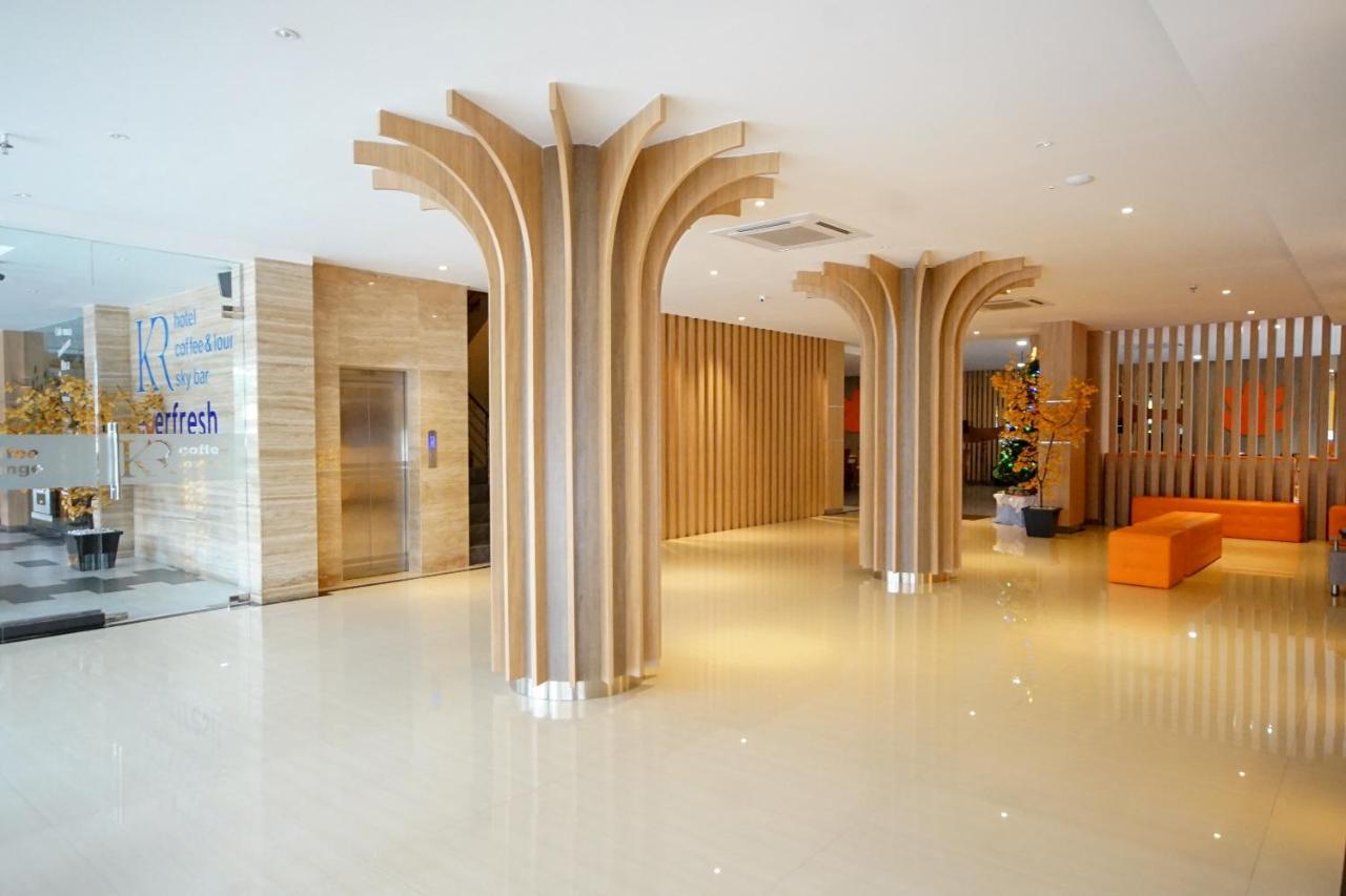 Oyo 344 Kr Hotel Палембанг Екстериор снимка