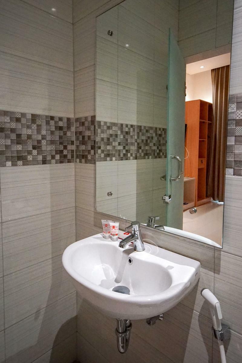 Oyo 344 Kr Hotel Палембанг Екстериор снимка